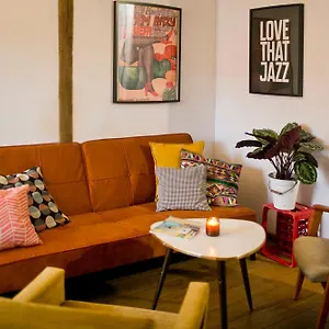 https://leveloft-przestronny-stylowy-apartament-na-zielonej.hotelswroclaw.com